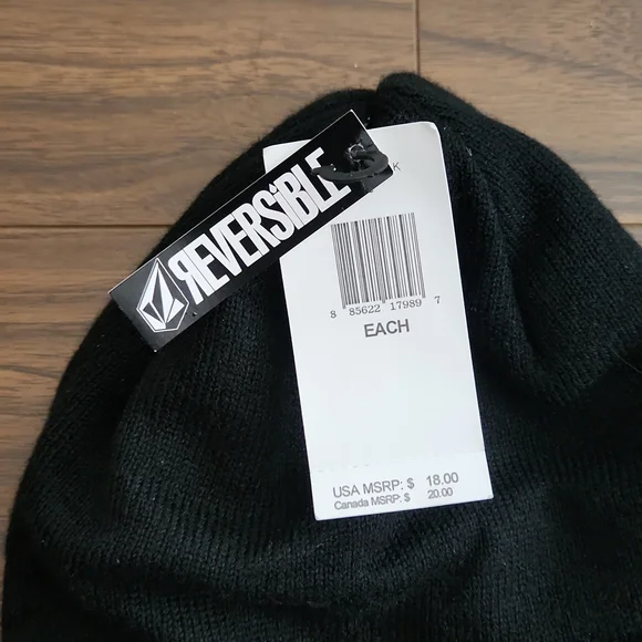 NWT Volcom Top Rocker Reversible Beanie toque - Picture 4 of 4